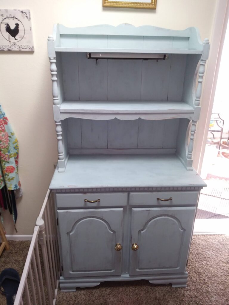 Hutch after before styled